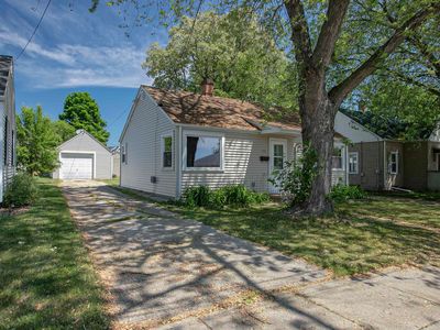 Property at 722 Roosevelt St, Menasha, WI