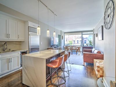425 E 13th St APT 5A