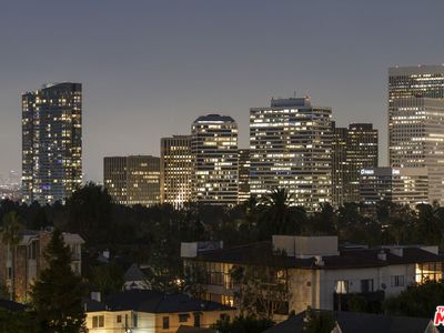 10430 Wilshire Blvd APT 606