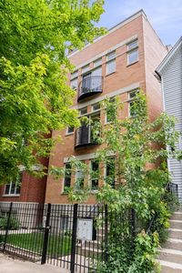 1929 N Sawyer Ave #2