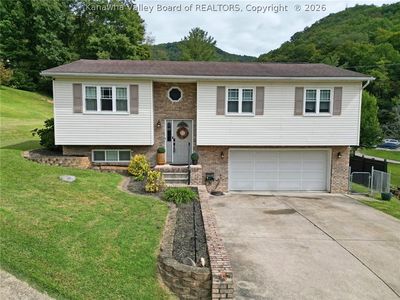 Property at 105 Hickory Rd, Glasgow, WV