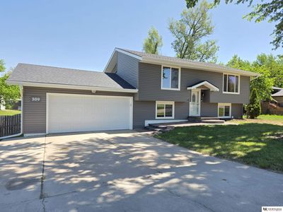 309 S 4th St