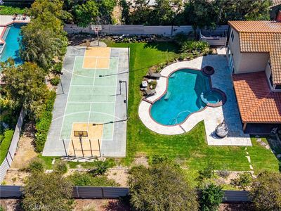 6000 Highland Ave