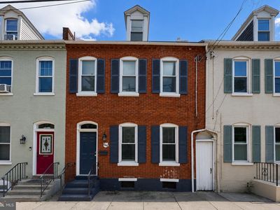 248 E Walnut St