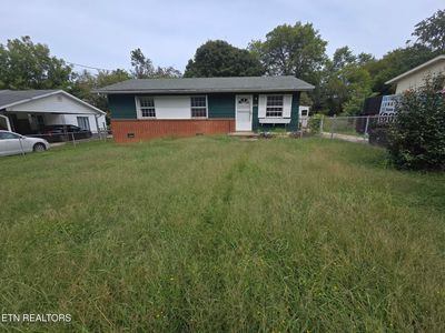 2227 Sylvania Ave