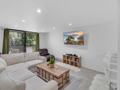 5202 Shelter Creek Ln