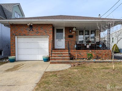 649 Raritan Ave