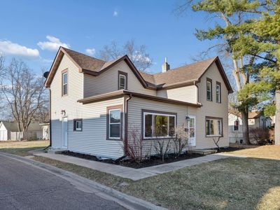302 Benton St