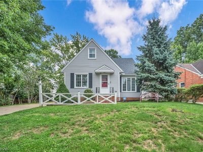Property at 1369 Cranover Rd, Lyndhurst, OH