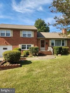 5 Smallwood Ln