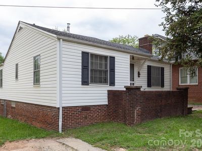 312 S Race St