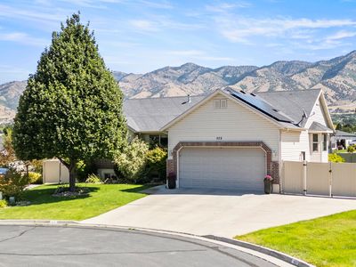 572 Willow Cir