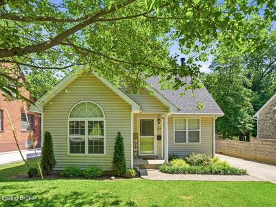 327 E Kenwood Dr