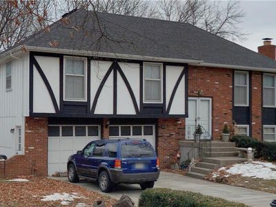 Property at 5711 Westgate St, Shawnee, KS