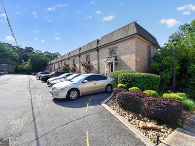 6980 Roswell Rd Unit B11