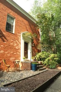 3327 Martha Custis Dr #3327