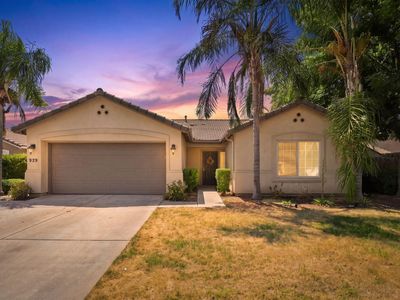 929 W Elkhorn Court