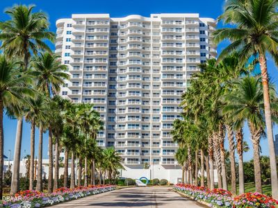 2 Oceans West Blvd APT 1702