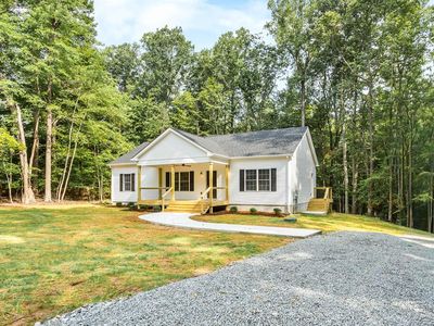 Property at 111 General Lee Ct, Montross, VA