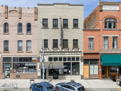 47 E Broadway St