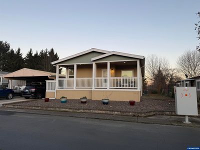 300 SE Lacreole Dr Unit 220)