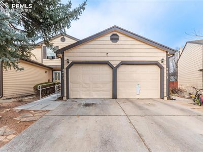 2411 Lexington Village Ln