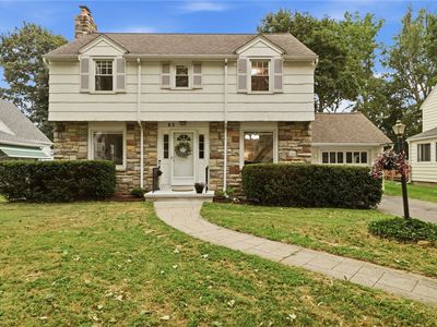 63 Montclair Dr