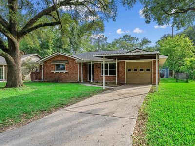 703 Barbara St
