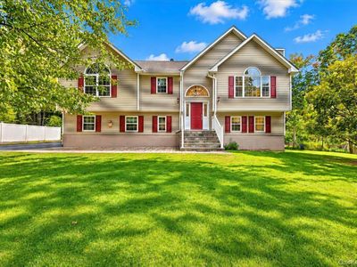 36 Troxell Trail