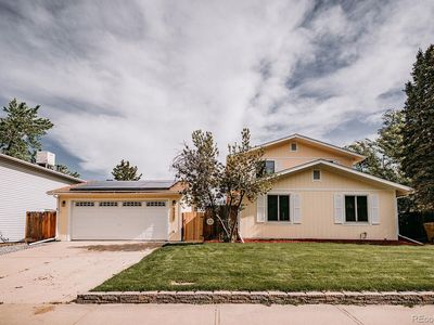 6637 W 95th Place