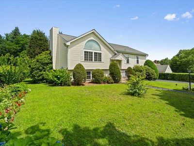 6 Moreland Green Dr