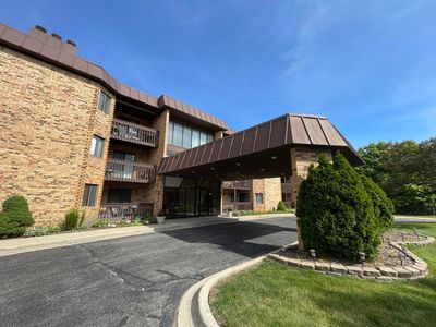2880 Torrey Pine Ln APT 1H