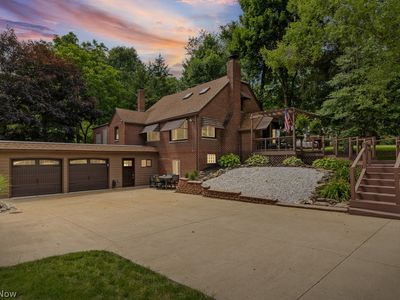 1942 Edwards Dr