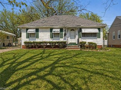 Property at 16241 Glenburn Ave, Maple Heights, OH