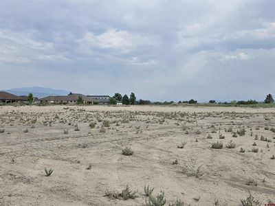 2215 Chimney Rock Way