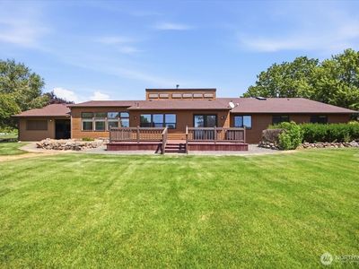 4711 Maple Ave