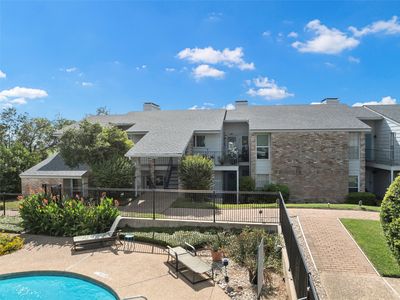 2905 Lake Shore Dr APT 204