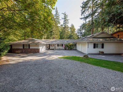 12832 Holiday Drive NE