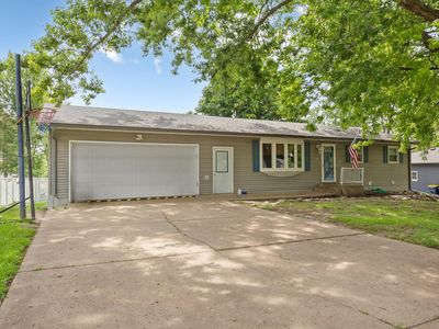 1401 Summer Ln