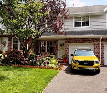 10 Sprucewood Boulevard