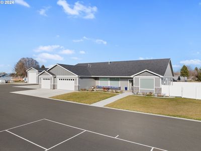 1345 Hughes Ln