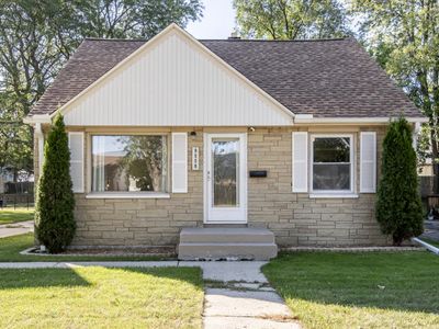 9509 West Melvina STREET