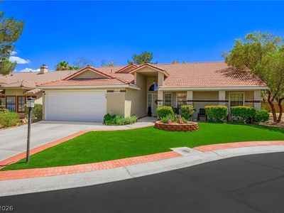 5621 Lost Tree Cir