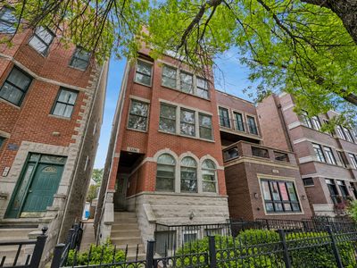 3336 N Damen Ave #2
