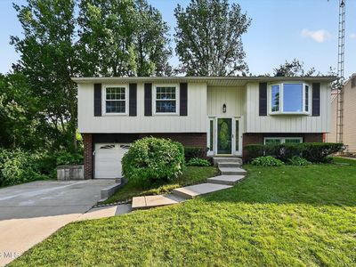 3825 Whitegate Dr