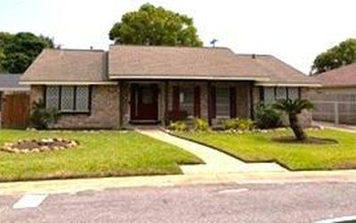 7721 Beluche Dr
