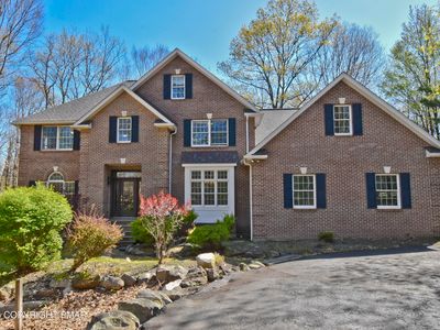 1246 Woodstock Dr