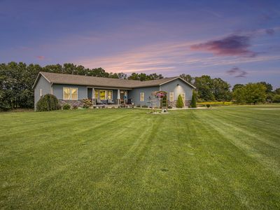 13865 Meadowoak Dr NE