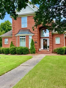 1852 Fairway Dr