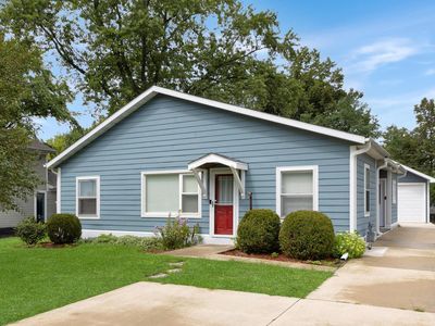 218 W Hunt AVENUE